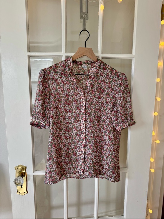Tops - Vintage Floral Cottagecore Button-Up Top